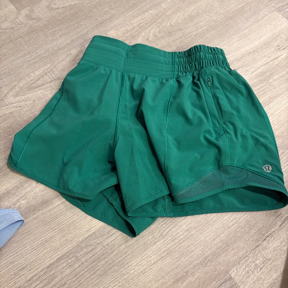 Lululemon Swiftly mid ride shorts
